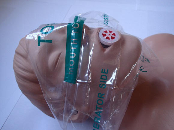16%O2 CPR Barrier with valve & ear straps in zip lock bag